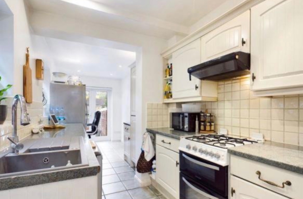 High 2 Bed SemiDetached House, Hughenden Road, HP13 To