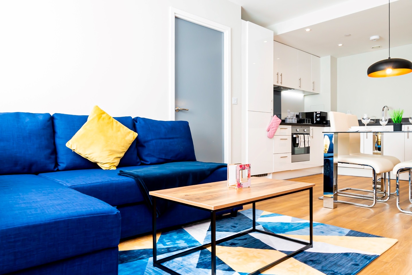 Slough 2 Bed Flat, William Street, SL1 To Rent Now for £2,000.00 p/m