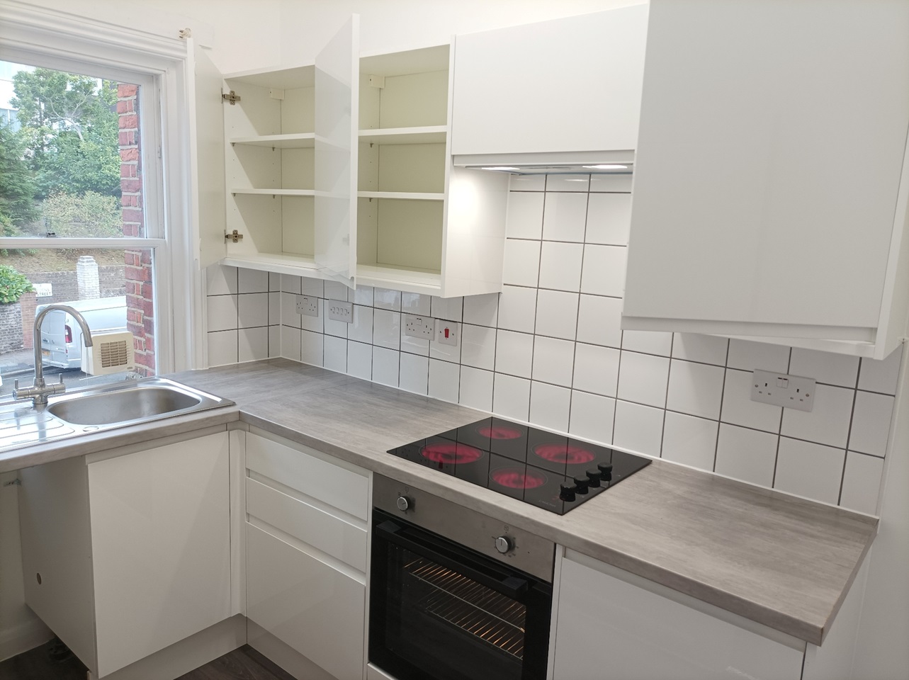 Gravesend 2 Bed Flat, Windmill Street, DA12 To Rent Now for £1,250.