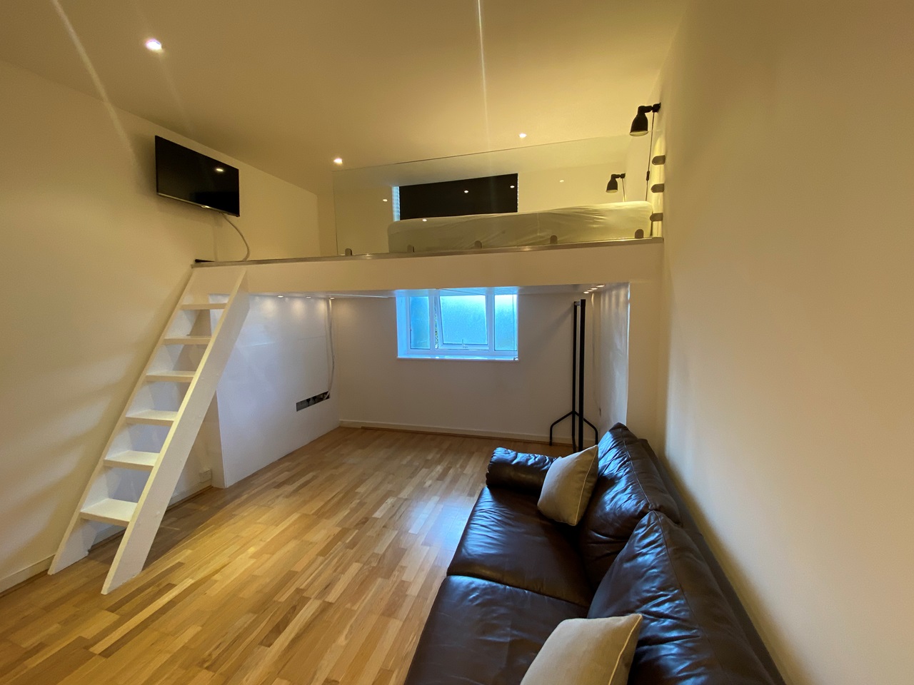 London 1 Bed Flat, Bromyard House, W3 To Rent Now for £1,450.00 p/m
