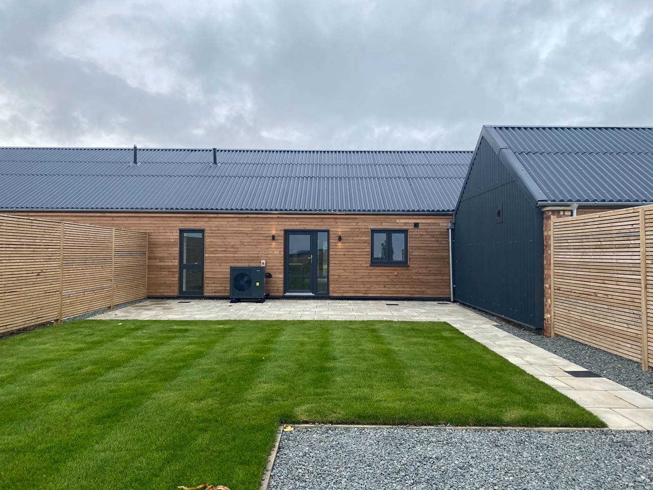 New York, Lincoln 2 Bed Terraced House, Newham Drain, LN4 To Rent