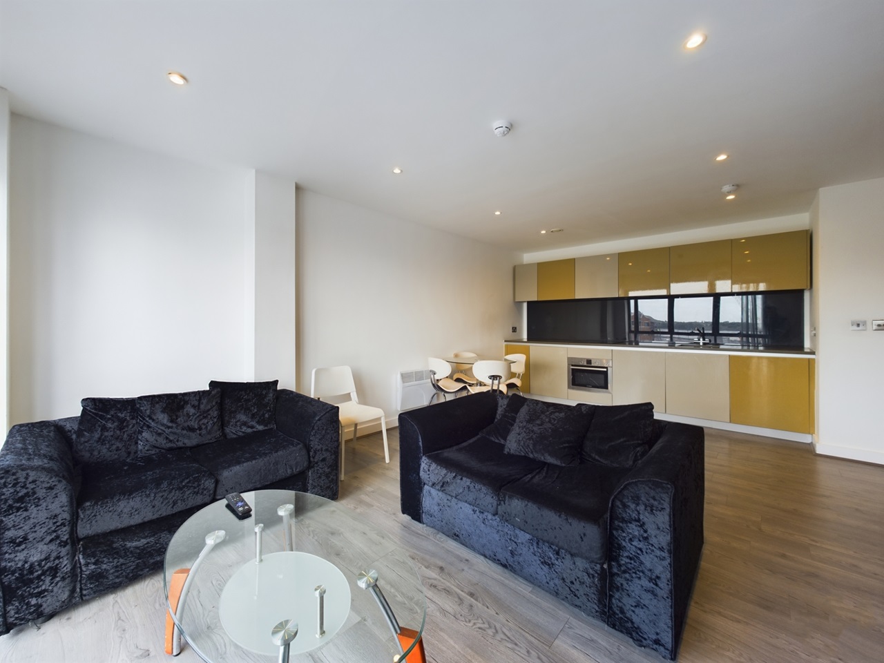 Liverpool 2 Bed Flat, Waterside, L3 To Rent Now for £900.00 p/m