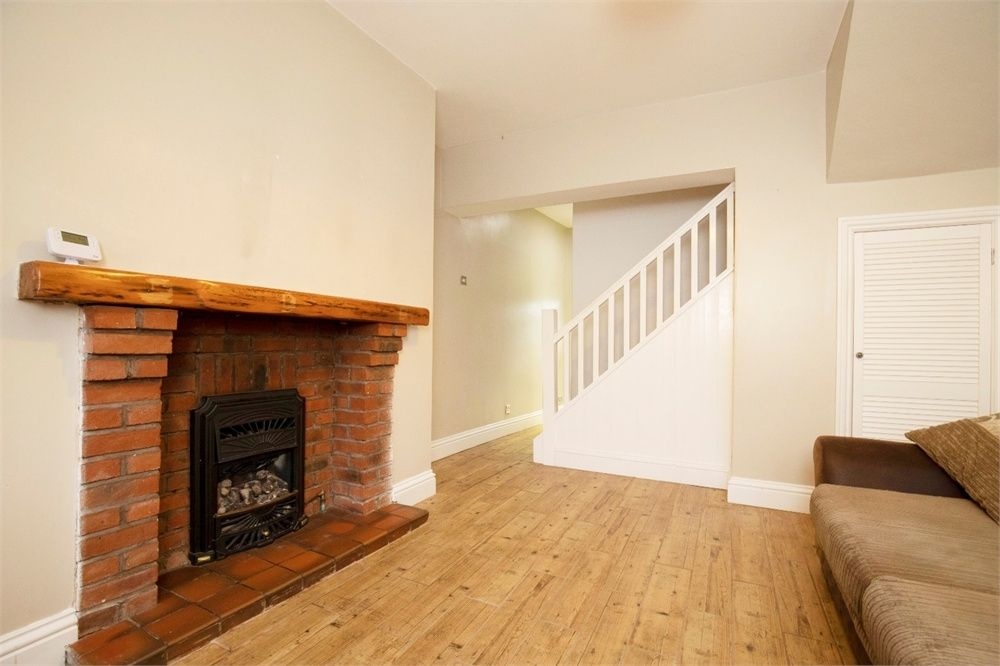 High Lane, Stockport 2 Bed Terraced House, Buxton Road, SK6 To Rent