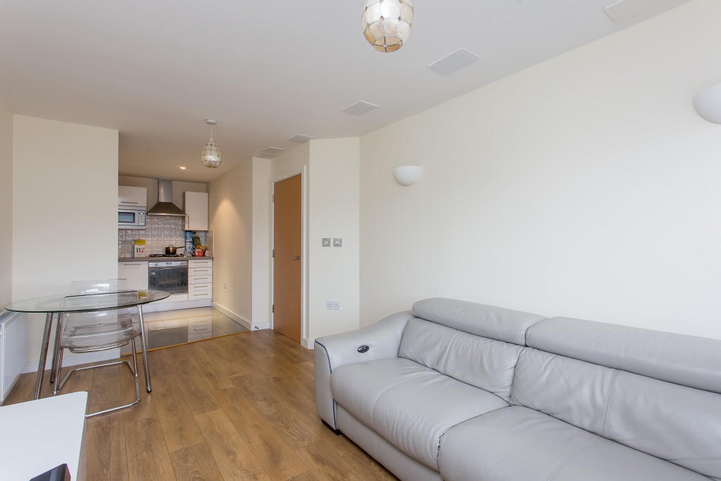 Harrow 1 Bed Flat, Roxborough Heights, HA1 To Rent Now for £1,450.