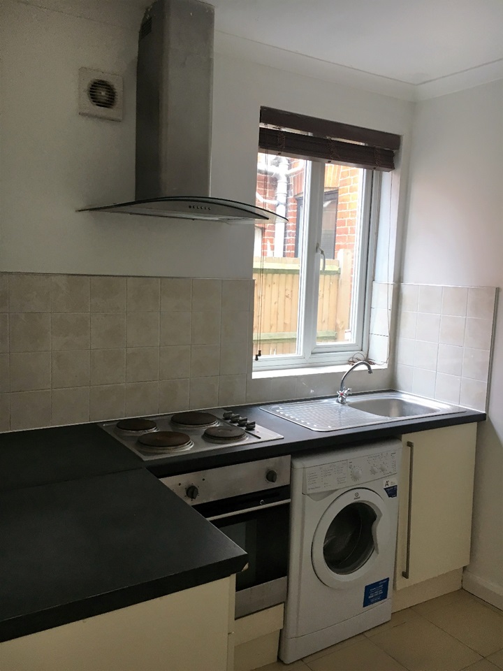 Reading 1 Bed Flat, Whitley Street, RG2 To Rent Now for £725.00 p/m
