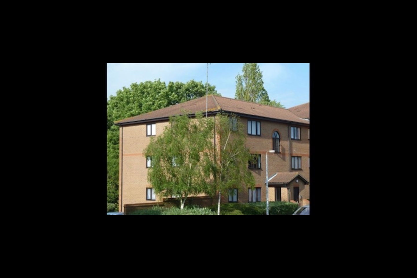Greenhithe Studio Flat, Winston Close, DA9 To Rent Now for £795.00 p/m