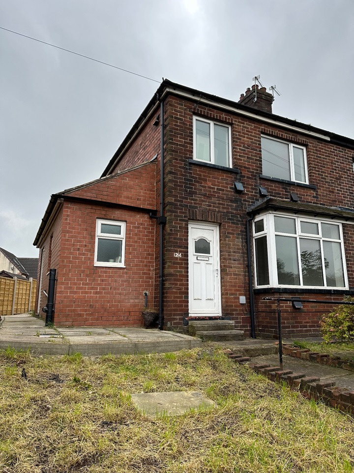 Tingley, Wakefield 3 Bed SemiDetached House, Dewsbury Road, WF3 To