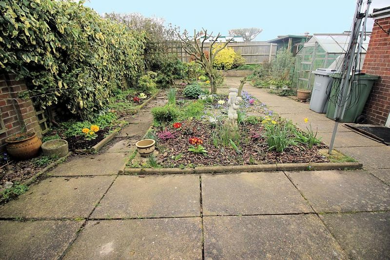 Acle 2 Bed SemiDetached House, Englands Road, NR13 To Rent Now for