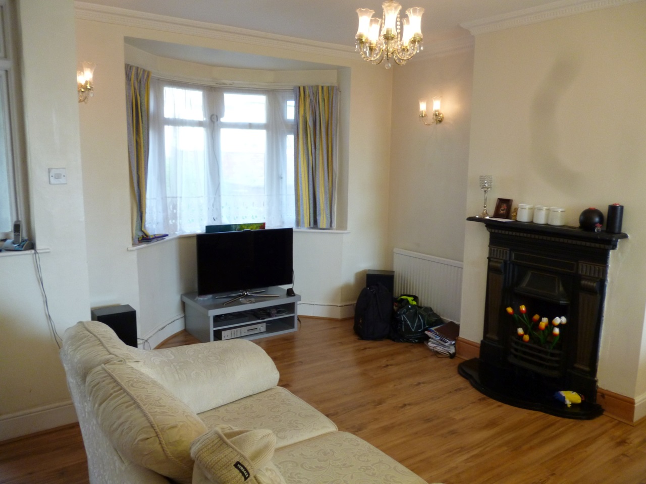 London 3 Bed End Terrace, Castlewood Drive, SE9 To Rent Now for £