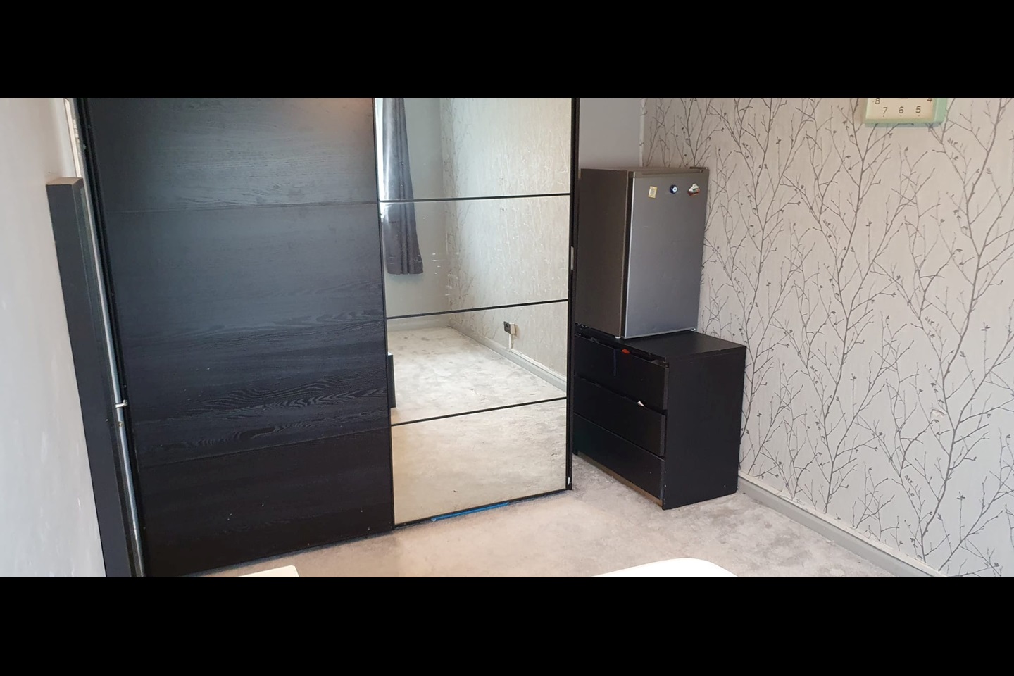 London Room in a Shared House, Banbury Road, E17 To Rent Now for £