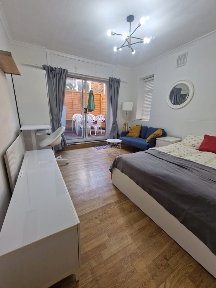 London 1 Bed Flat, St. Helens Gardens, W10 To Rent Now for £1,650.