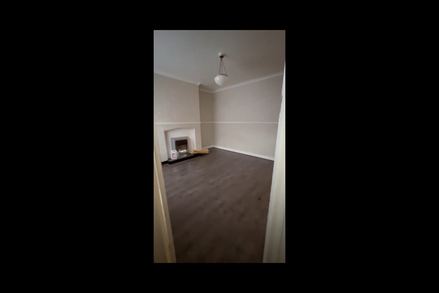 Oldham 2 Bed Terraced House, Hathershaw Lane, OL8 To Rent Now for £
