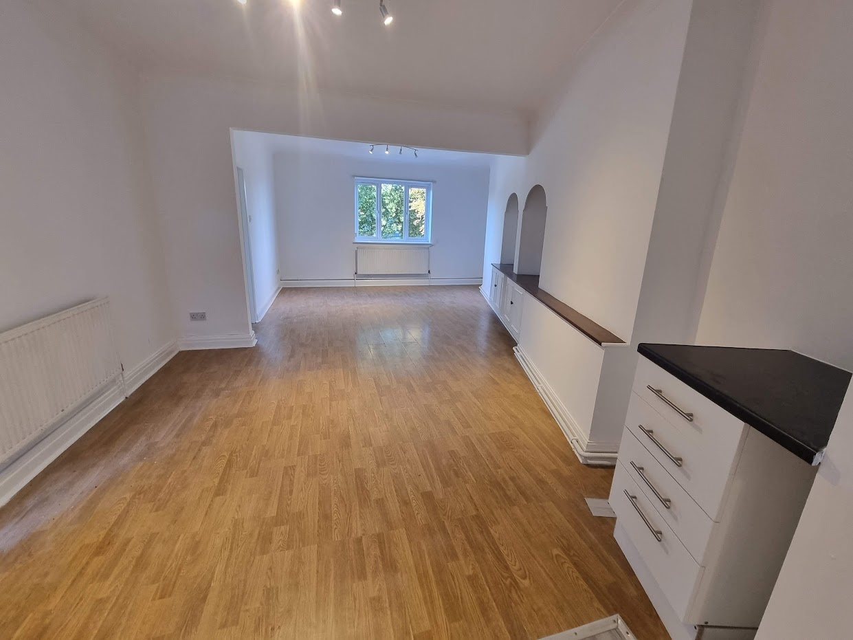 New 1 Bed Flat, Great North Road, EN5 To Rent Now for £1,350.00 p/m