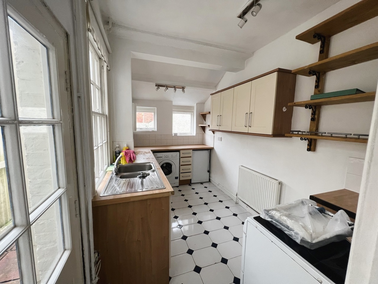 Aylesbury 2 Bed End Terrace, Ripon Street, HP20 To Rent Now for £