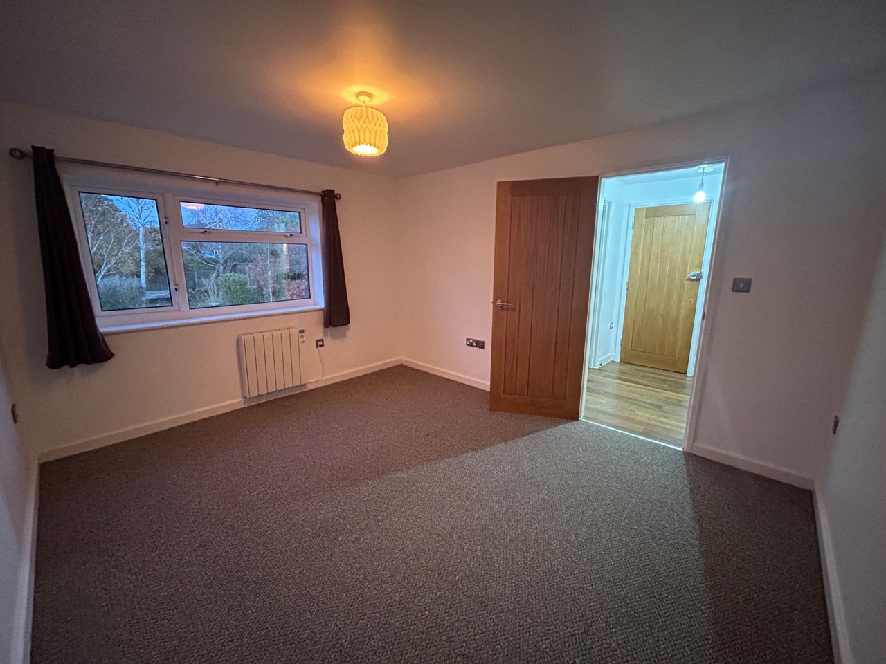 BurnhamOnCrouch 1 Bed Flat, Hillside Road, CM0 To Rent Now for £