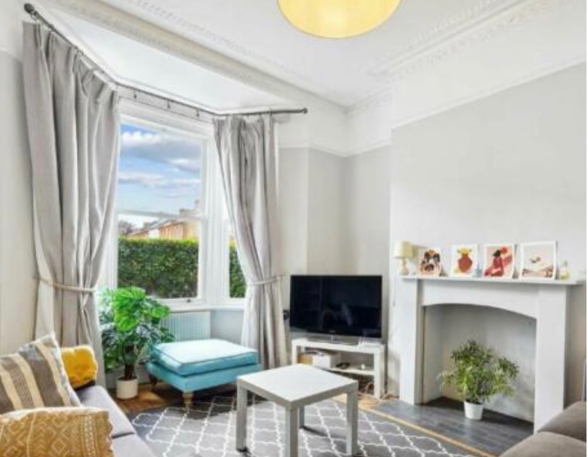 London 4 Bed Terraced House, Thornbury Road, SW2 To Rent Now for £3,850.00 p/m