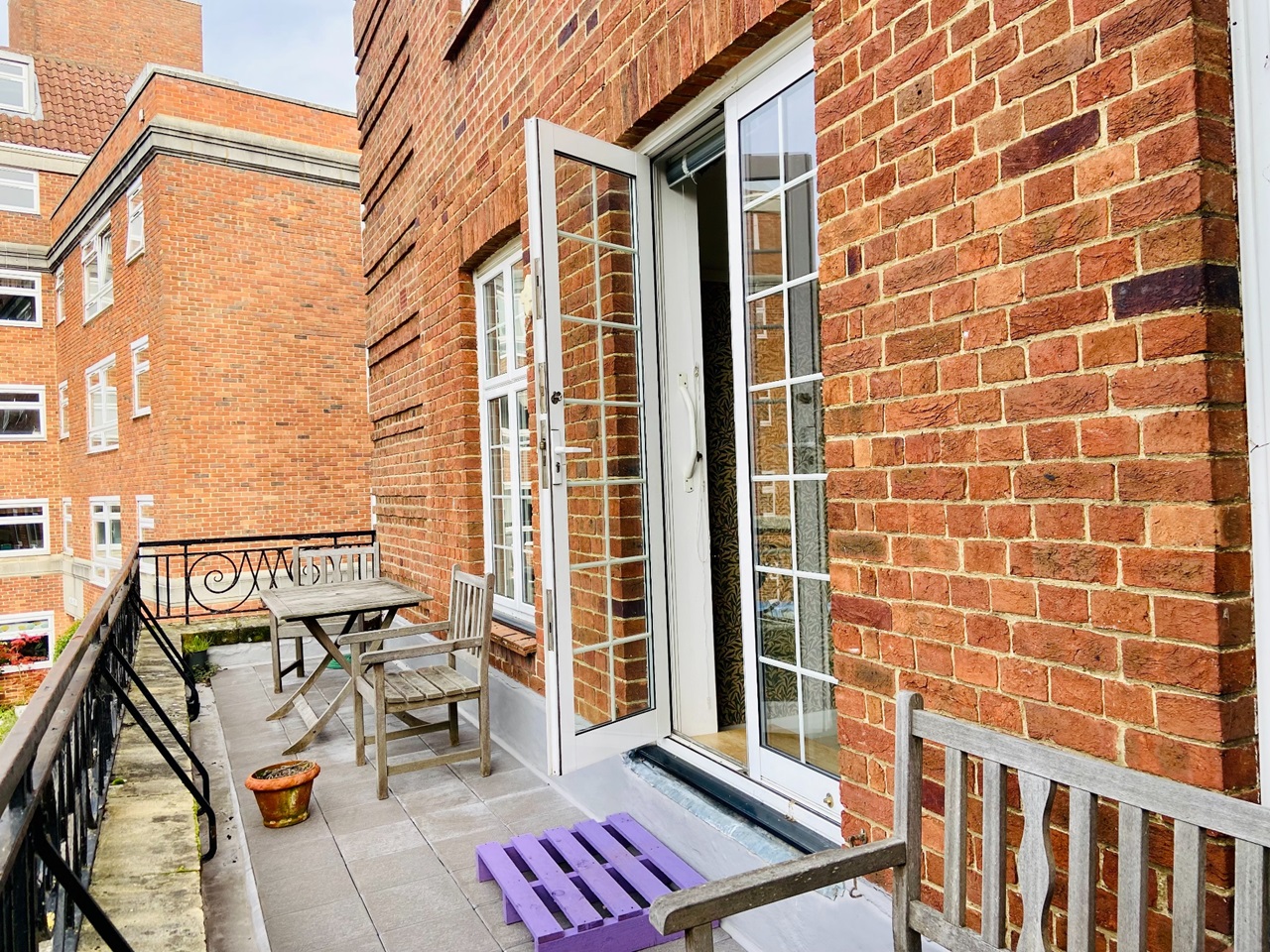 Oxford 2 Bed Flat, Woodstock Close, OX2 To Rent Now for £1,850.00 p/m