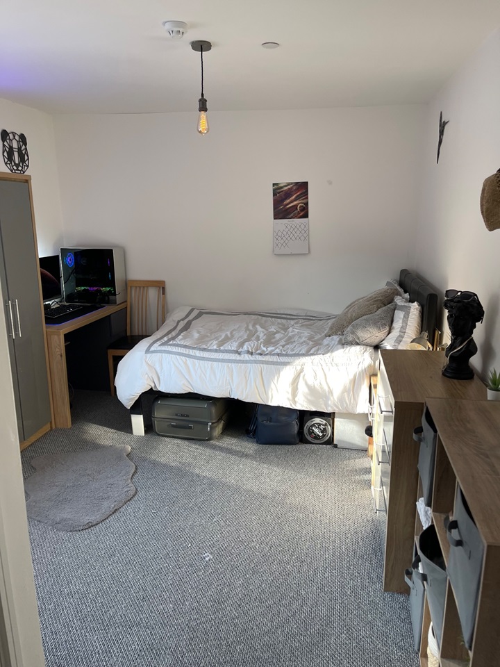 Gloucester Room in a Shared House, Brunswick Rd, GL1 To Rent Now