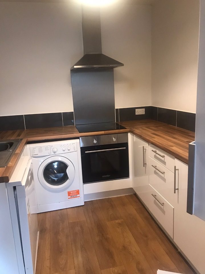 Torquay Studio Flat, Marldon Road, TQ3 To Rent Now for £700.00 p/m