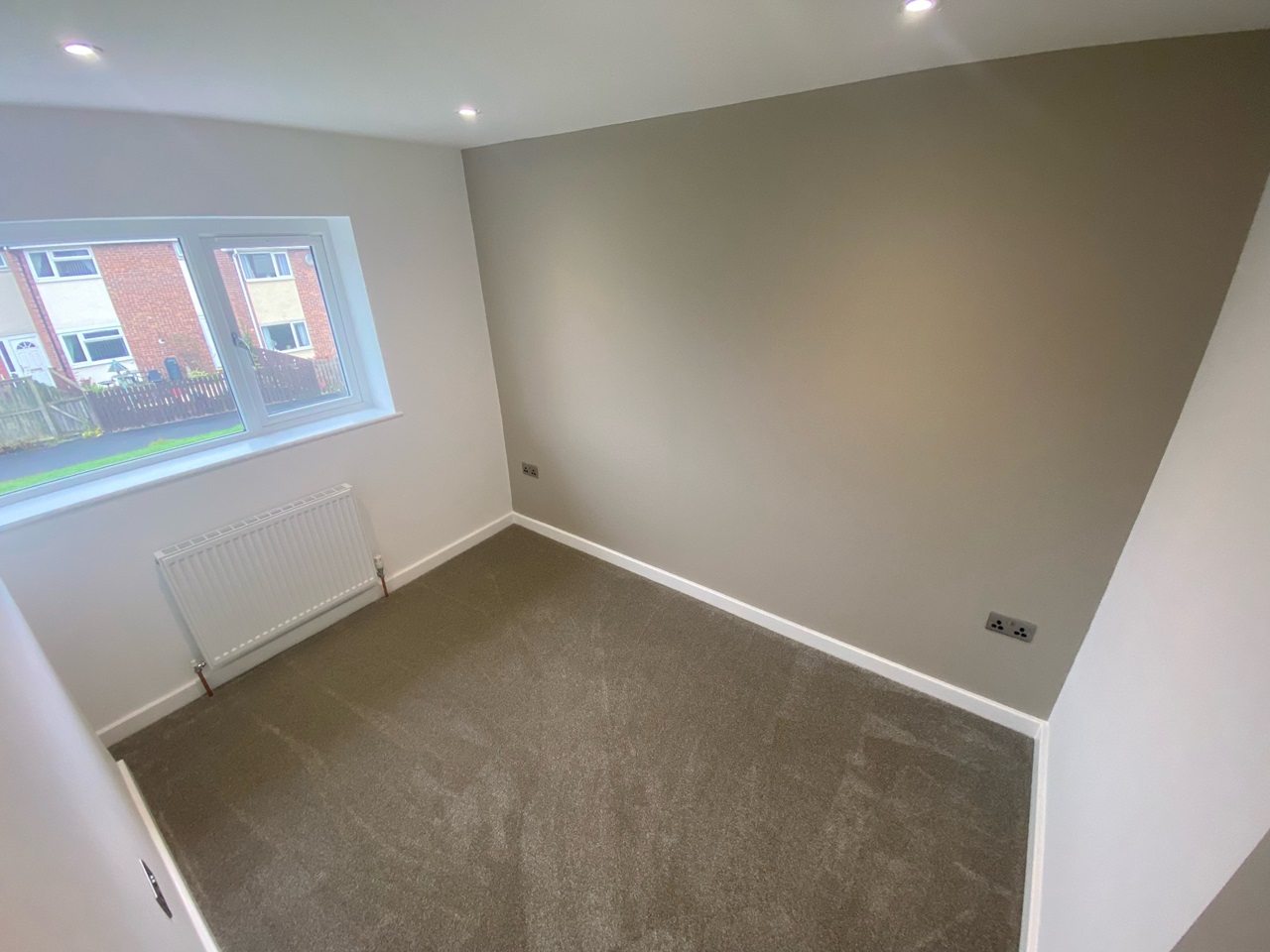 East Ardsley, Wakefield 4 Bed SemiDetached House, Ash View, WF3 To