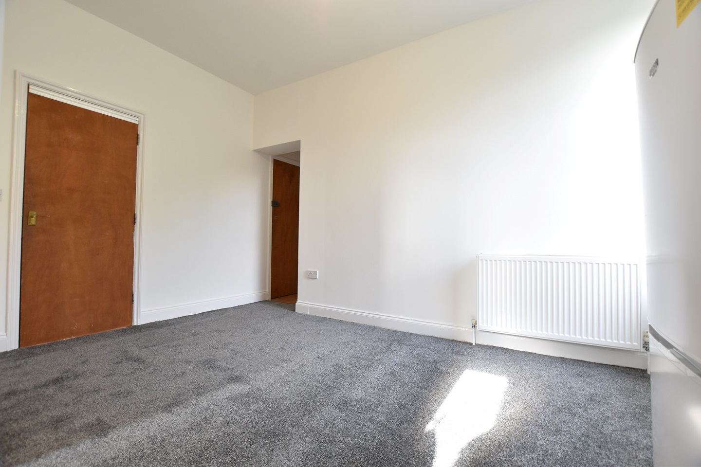 Luton 2 Bed Flat, Hart Hill Drive, LU2 To Rent Now for £1,200.00 p/m