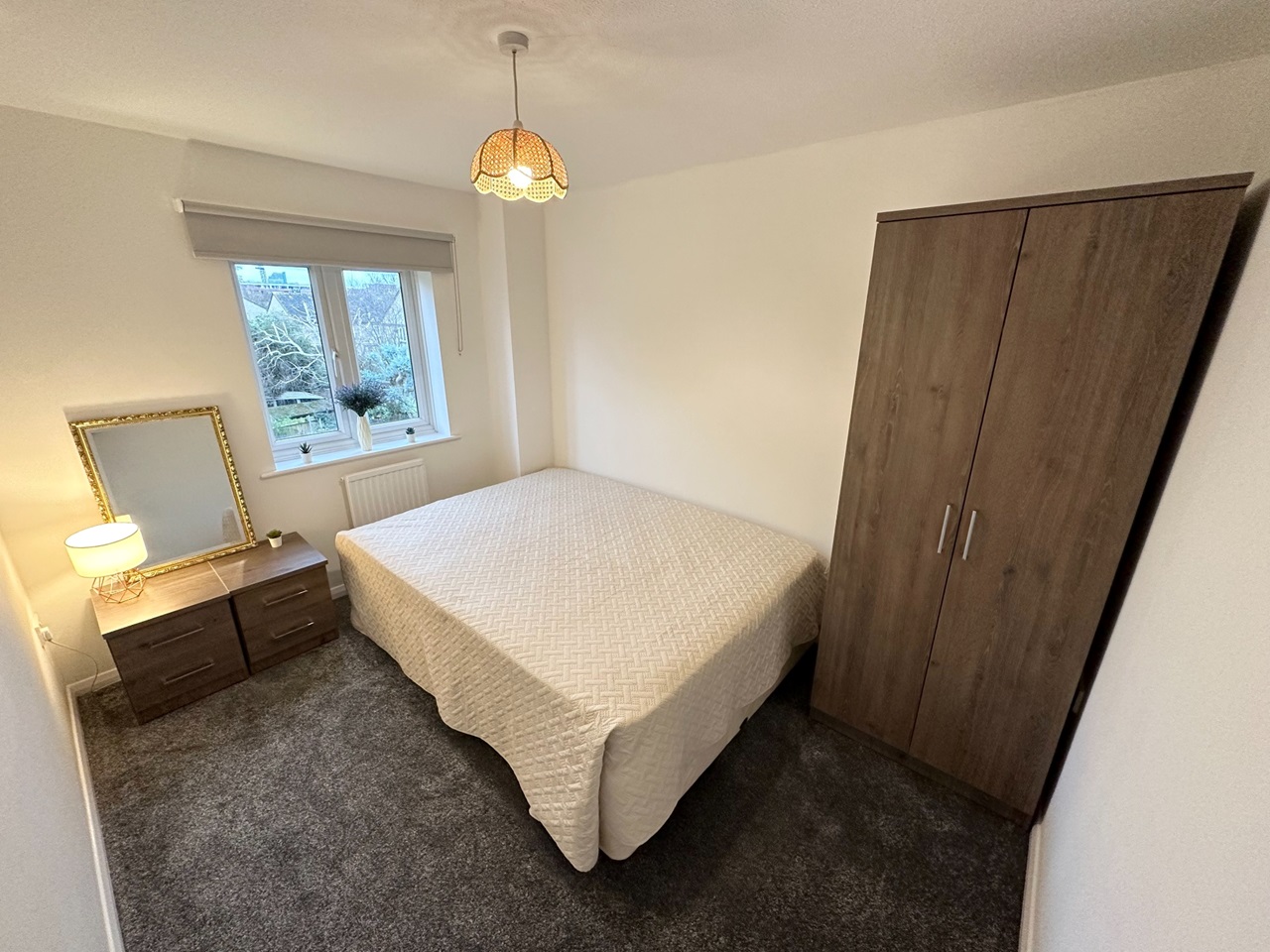 London Room in a Shared House, Bray Crescent, SE16 To Rent Now for