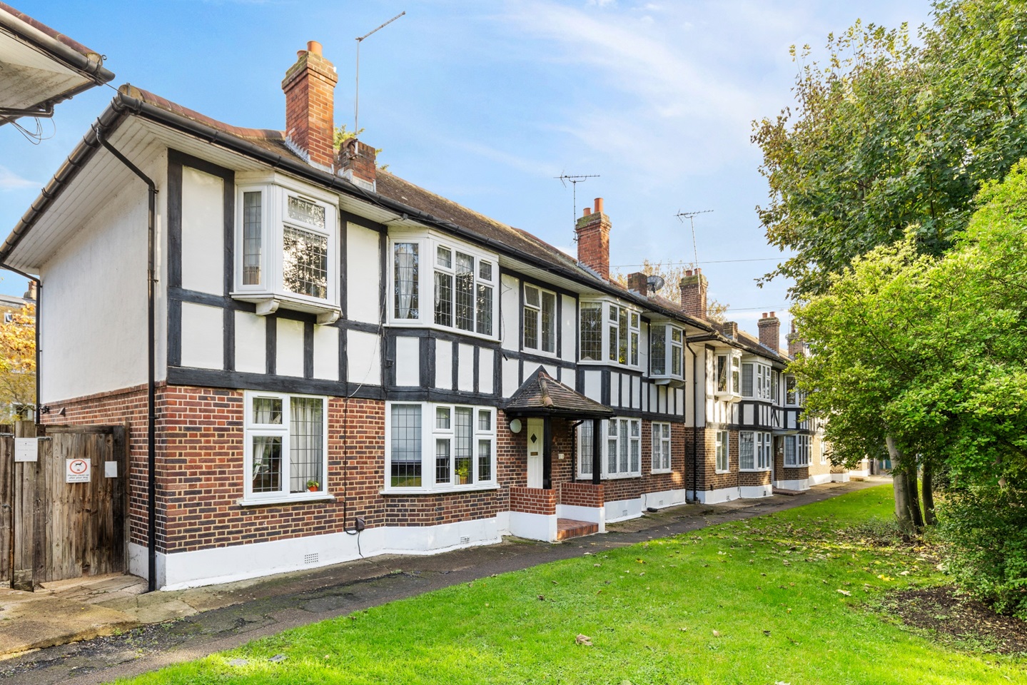 London 2 Bed Flat, Tudor Court, E17 To Rent Now for £1,650.00 p/m