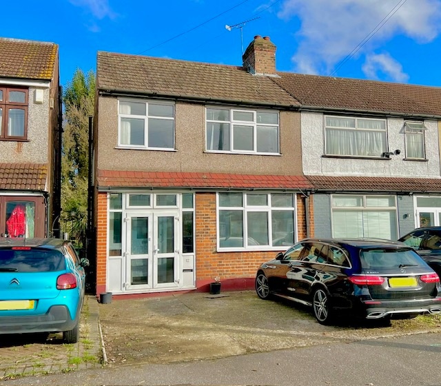 Romford 3 Bed End Terrace, Richards Avenue, RM7 To Rent Now for £