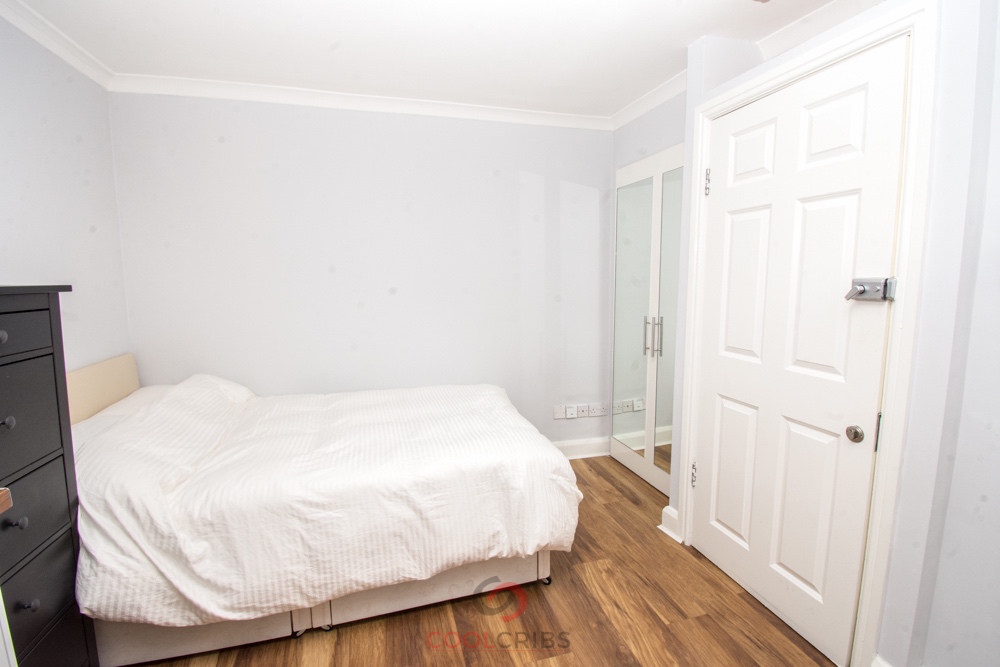 London Studio Flat, Bayswater, W2 To Rent Now for £1,430.00 p/m