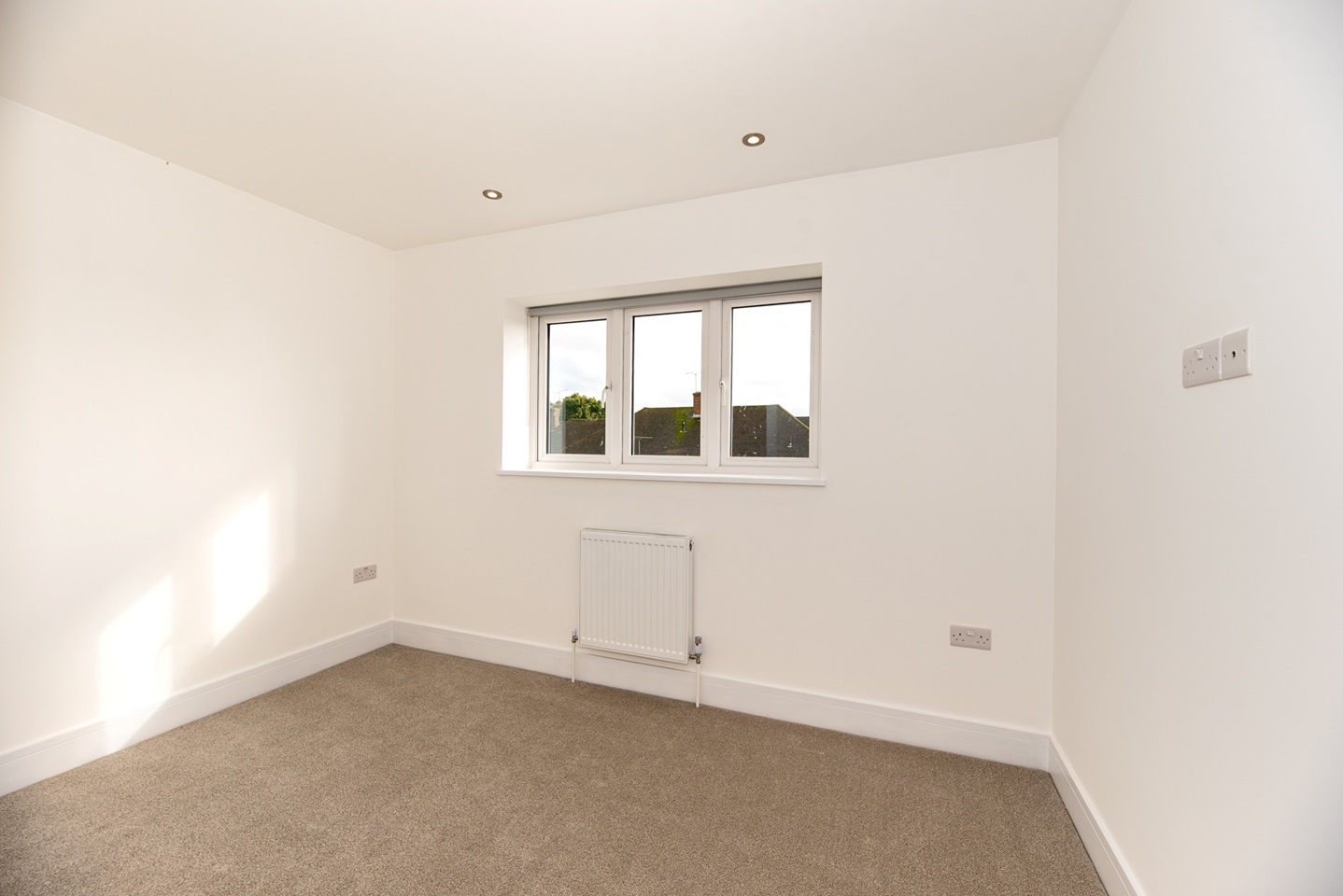 Hutton, Brentwood 2 Bed SemiDetached House, Hawksmoor Green, CM13