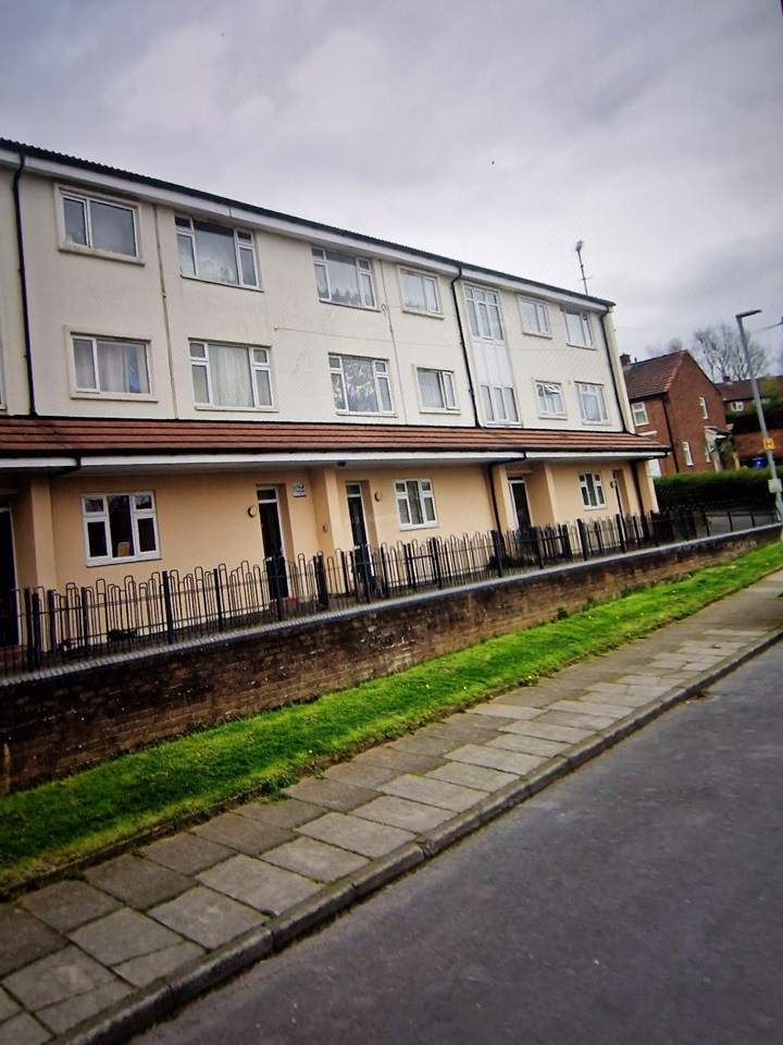 AshtonUnderLyne 2 Bed Flat, Hazelhurst Road, OL6 To Rent Now for £650.00 p/m