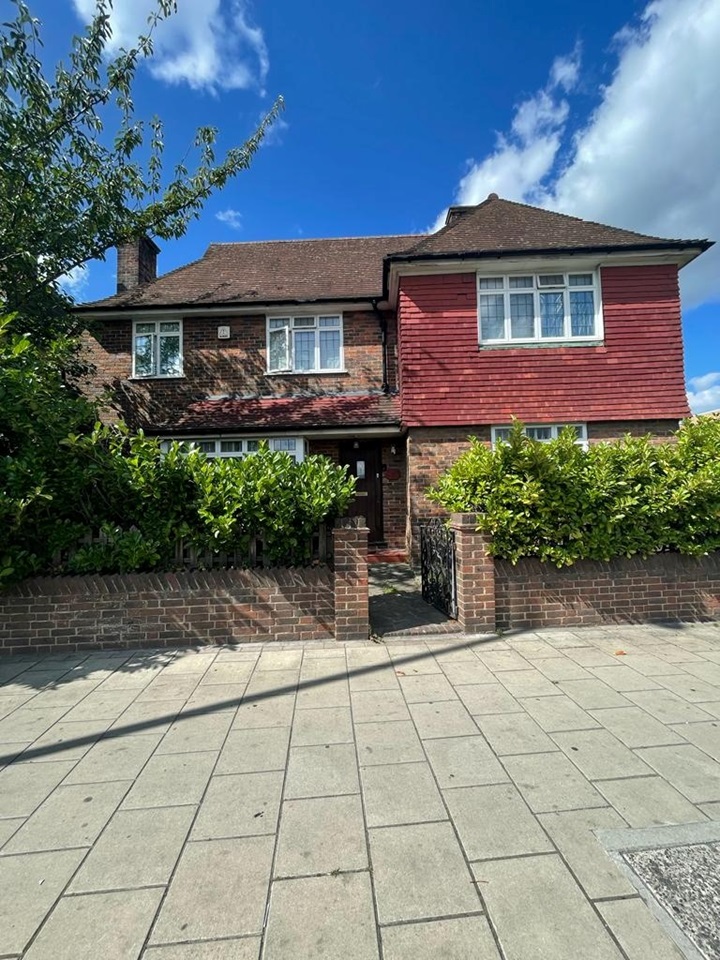 London 4 Bed Detached House, Sydenham Road, SE26 To Rent Now for £3,900.00 p/m