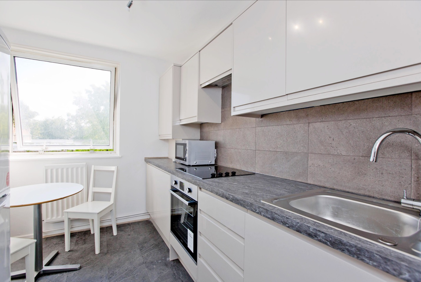 London 1 Bed Flat, House, W11 To Rent Now for £1,800.00 p/m