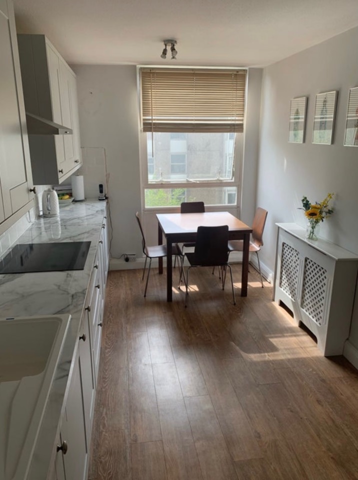 Battersea 2 Bed Flat, Osprey Heights, SW11 To Rent Now for £2,800.