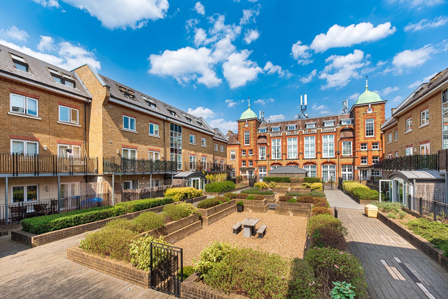 Earlsfield 2 Bed Flat, Voltaire Buildings, SW18 To Rent Now for £