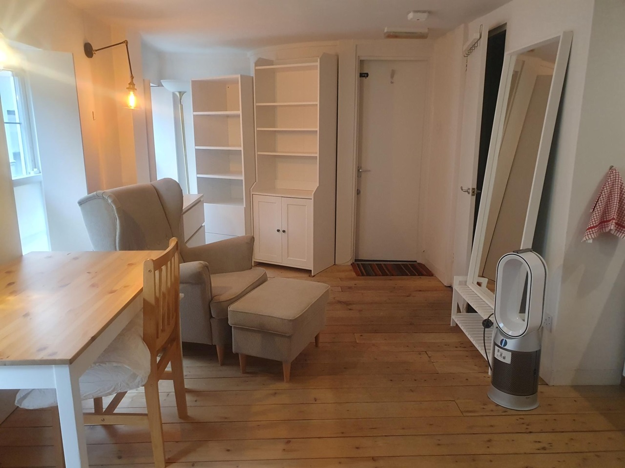 London Studio Flat, Caledonian Road, N1 To Rent Now for £1,560.00 p/m