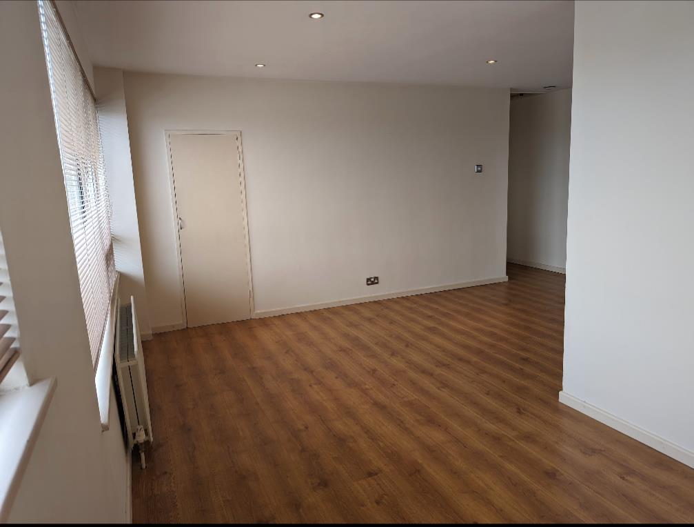 Bristol 2 Bed Flat, Ravenhead Drive, BS14 To Rent Now for £1,100.00 p/m