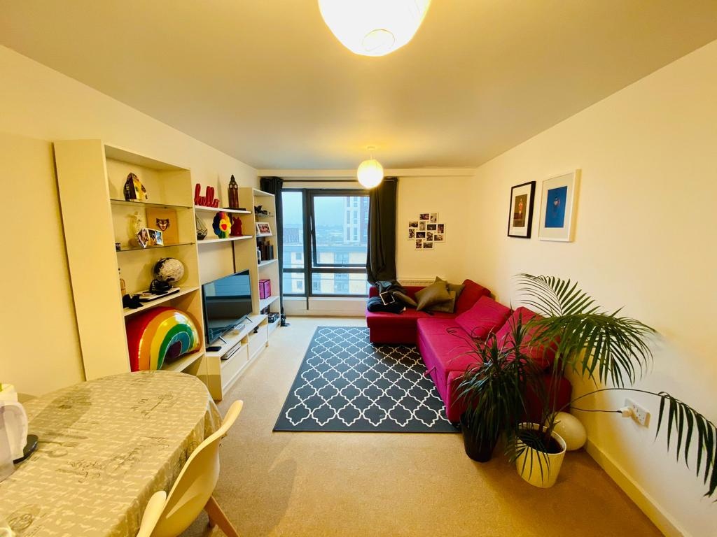London 1 Bed Flat, Ebbett Court, W3 To Rent Now for £1,650.00 p/m