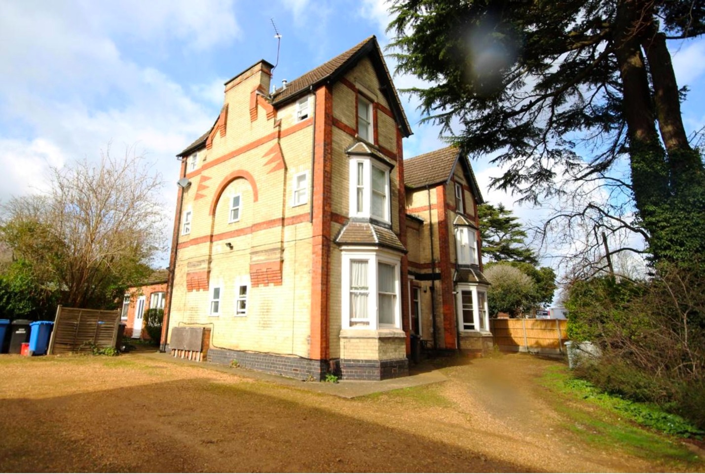 Kettering 1 Bed Flat, Kettering, NN15 To Rent Now for £695.00 p/m