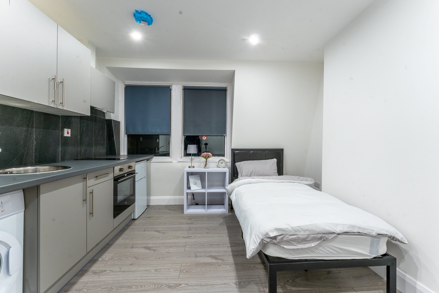 London Studio Flat, Flats 110, SE17 To Rent Now for £1,100.00 p/m