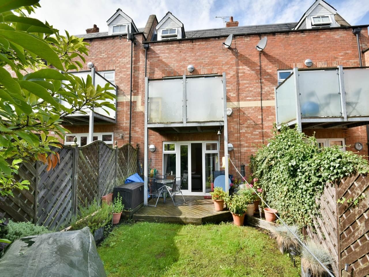 Hale, Altrincham 4 Bed Terraced House, Bancroft Road, WA15 To Rent