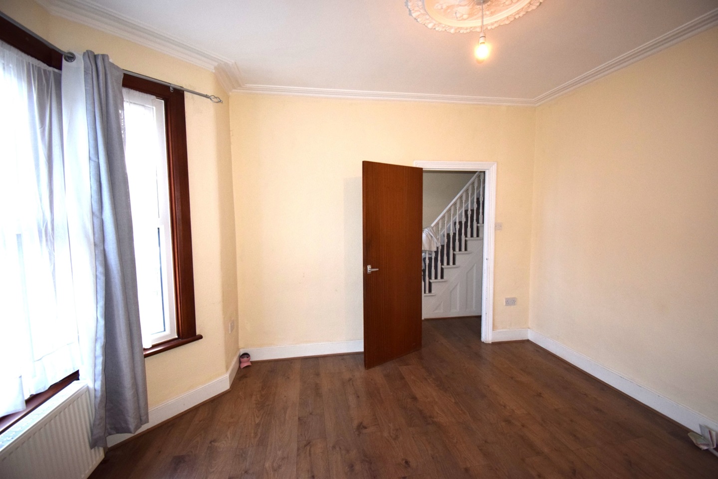 Ilford 4 Bed Detached House, Betchworth Road, IG3 To Rent Now for £