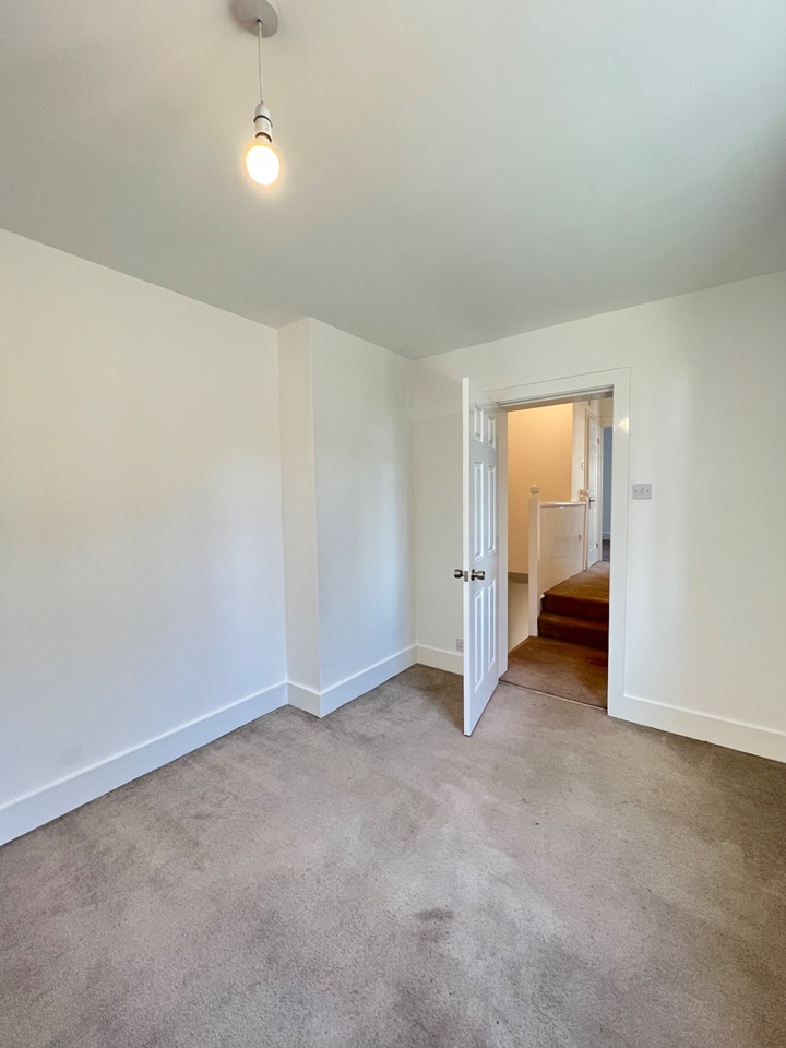 Slade Green, Erith 3 Bed Terraced House, Moat Lane, DA8 To Rent Now for £1,750.00 p/m