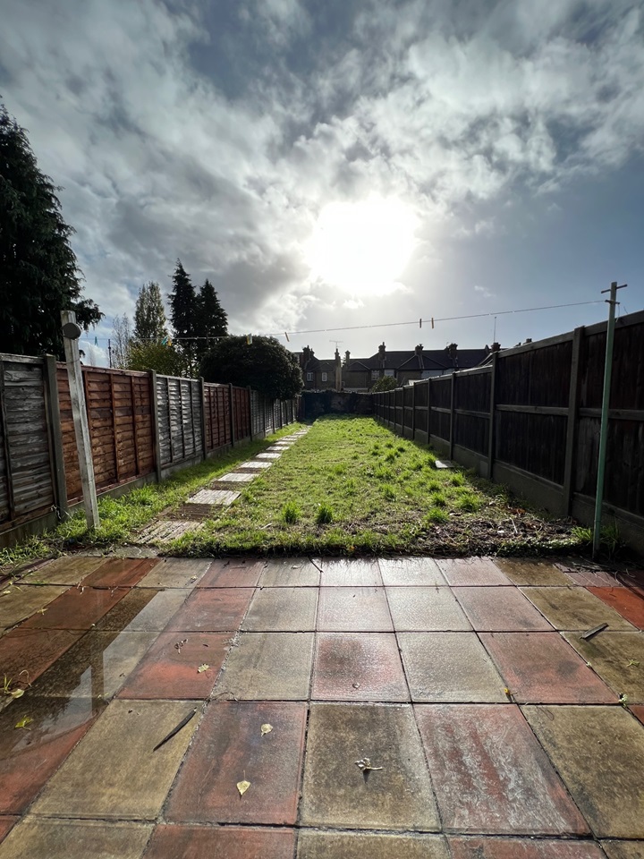 Slade Green, Erith 3 Bed Terraced House, Moat Lane, DA8 To Rent Now