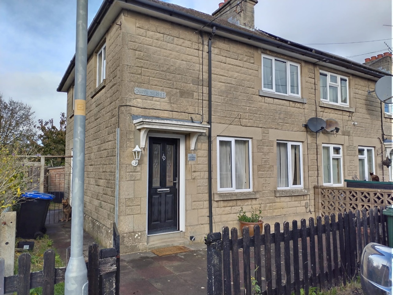 Chippenham 3 Bed SemiDetached House, Dover Street, SN14 To Rent