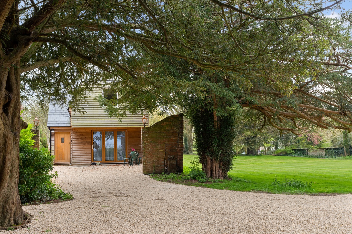 Stoneham, Lewes 2 Bed Detached House, Lower Stoneham House, BN8 To