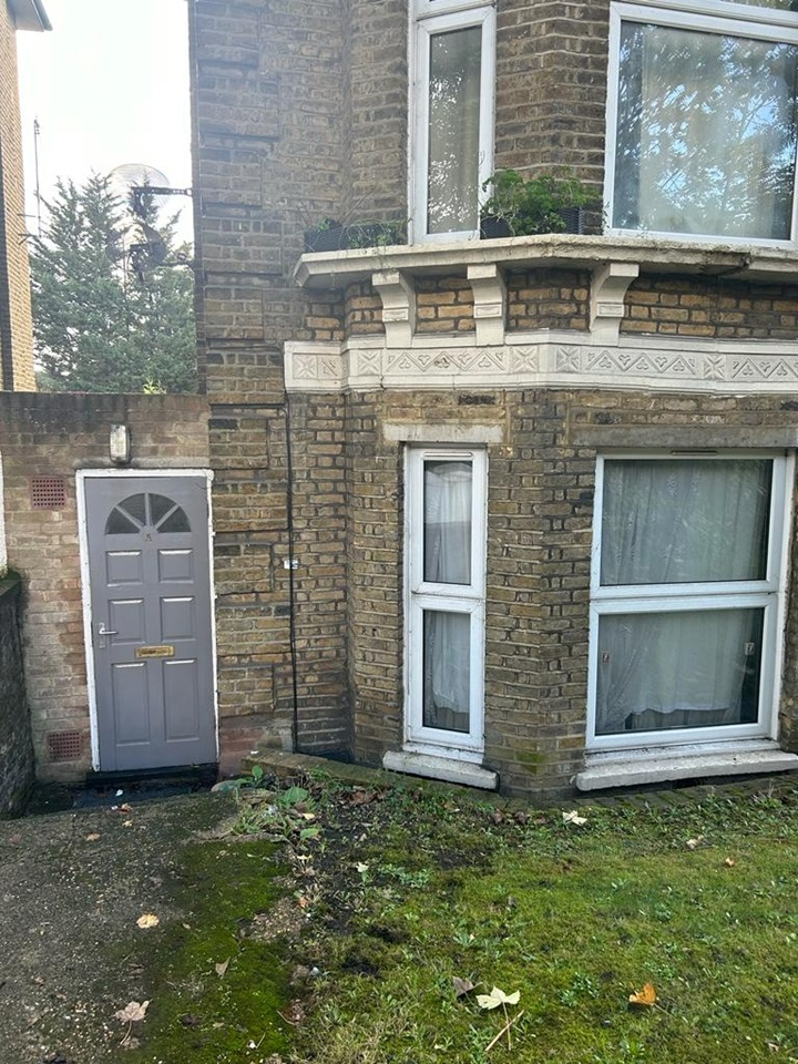 London Studio Flat, Cavendish Road, NW6 To Rent Now for £1,300.00 p/m
