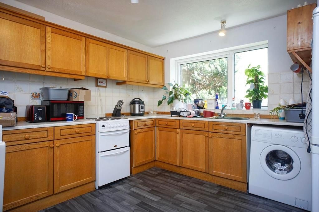 Chandlers Ford 3 Bed SemiDetached House, Chandlers Ford, SO53 To