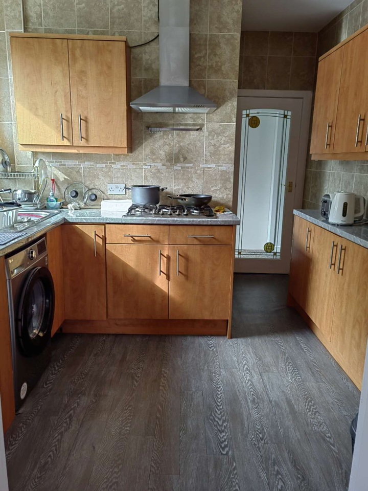 Prestwick Room in a Shared House, Adamton Road South, KA9 To Rent