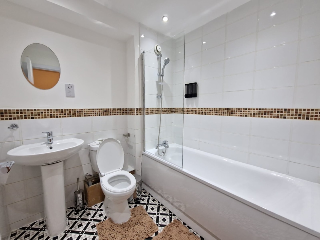 West Drayton Room in a Shared House, Wraysbury Drive, UB7 To Rent